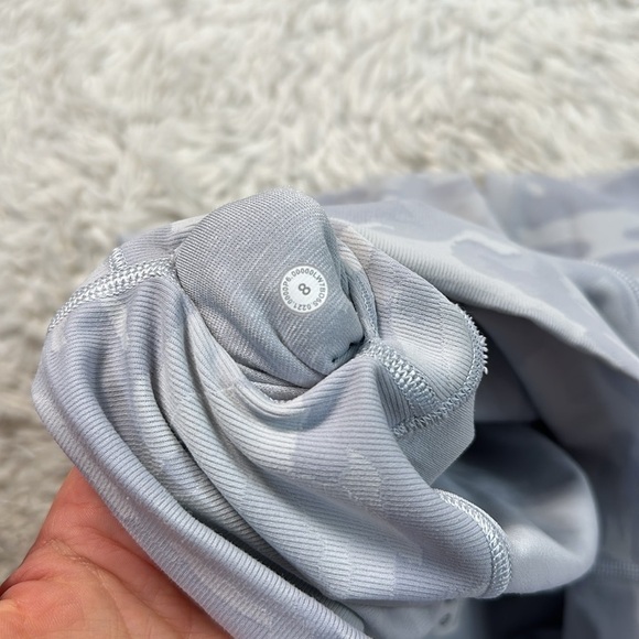 Lululemon Wunder Under Short 10" *Ribbed Incognito Camo Jacquard Alpine White - Picture 5 of 6